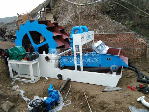 新型洗砂設備工作現場
